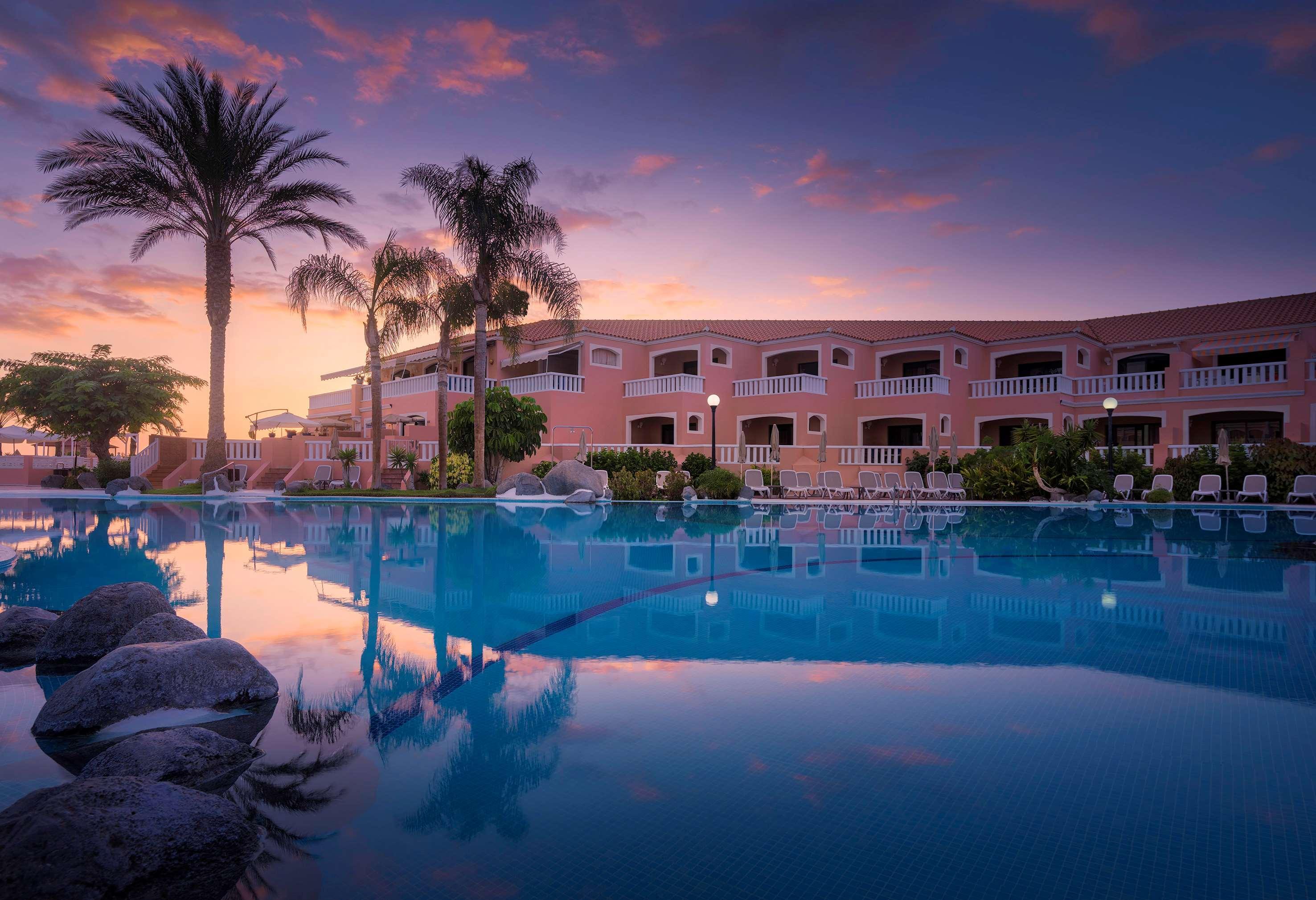 Sol Sun Beach Apartamentos Costa Adeje  Bagian luar foto